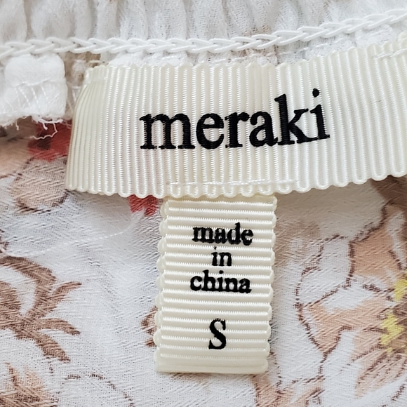 Meraki Mock Neck Smocked floral Top - Picture 10 of 12
